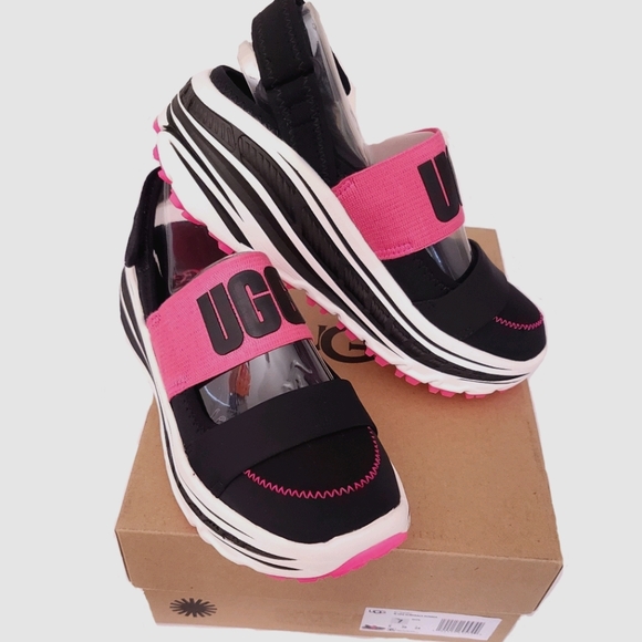 UGG Slingback Runner Sneaker FIRM PRICE - Picture 1 of 12